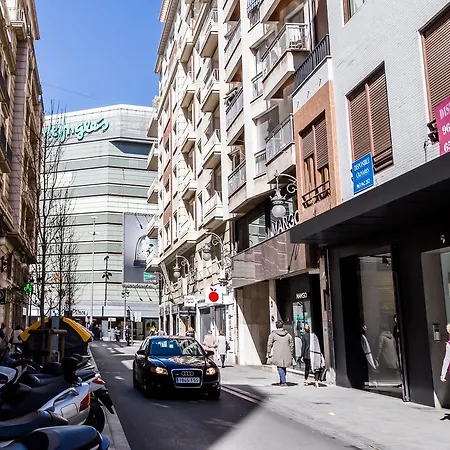 Travel Habitat L' Eixample. * Valensiya